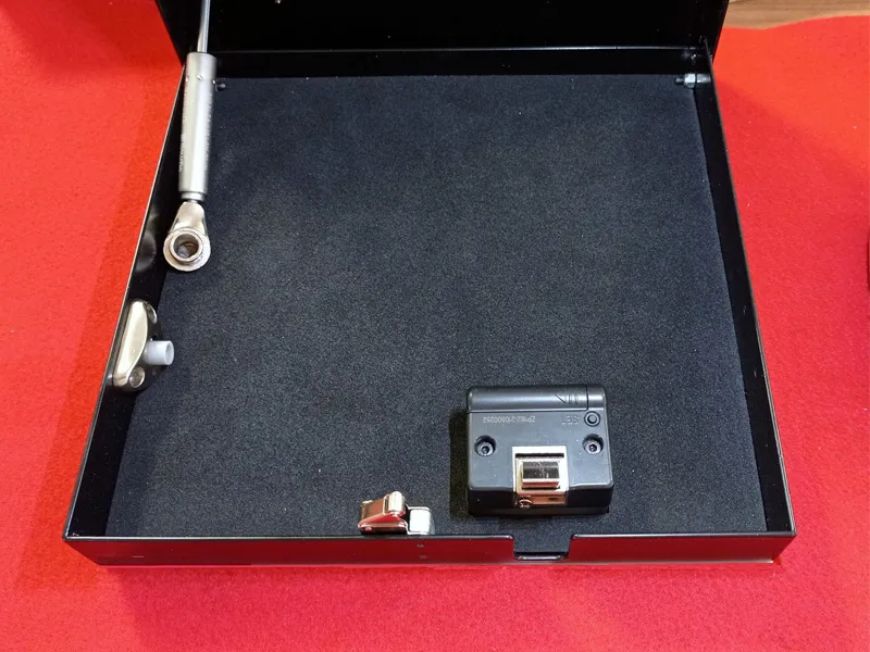 Cassetta di sicurezza domestica Chameleon Box con impronta digitale
